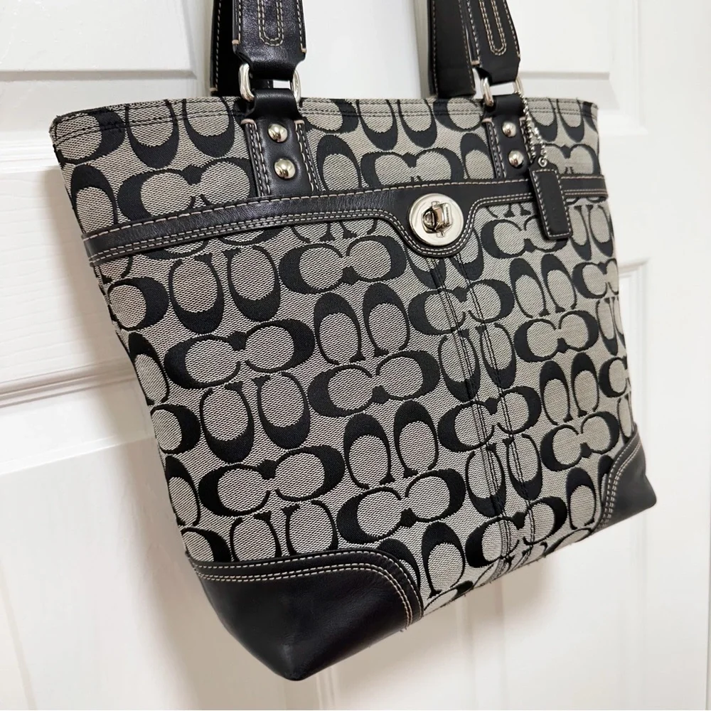 Coach Gallery Tote Bag Black Gray Signature Jacquard Turnlock